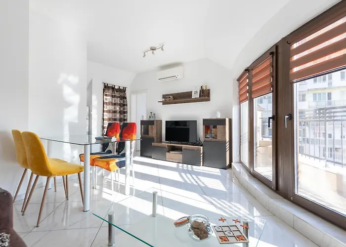 Seastоry By Rv Daire *